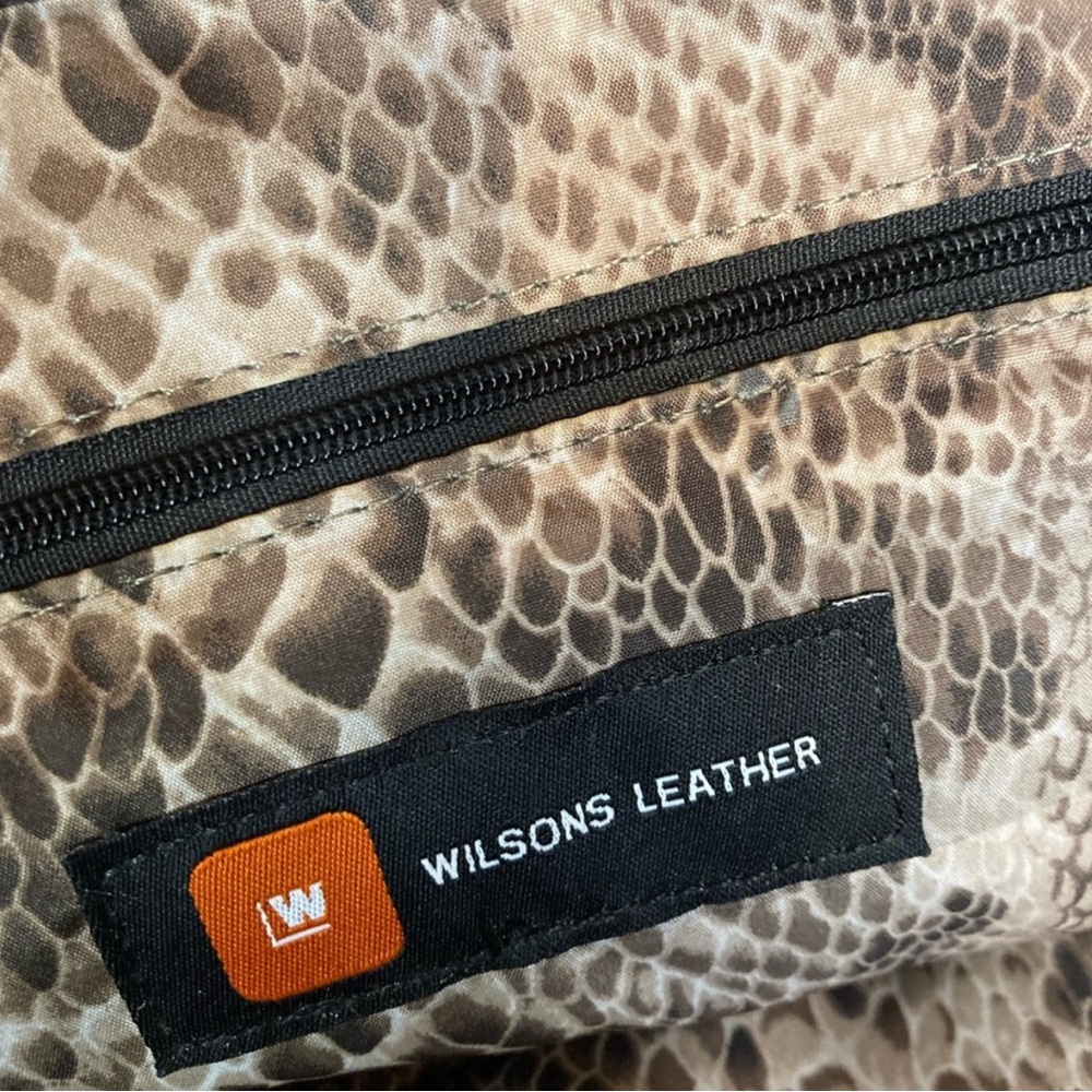 Wilsons Black Leather Travel Tote Snake Embossed Tag Adjustable Straps EUC - Picture 14 of 14